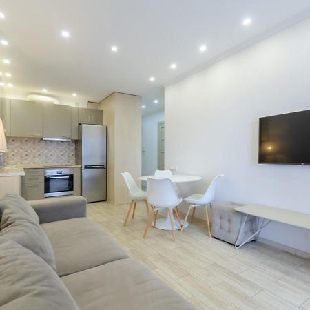 Petrovdom Apartments 3-143 In Rc Central Park, 7 John Mccain Street Kiew Exterior foto