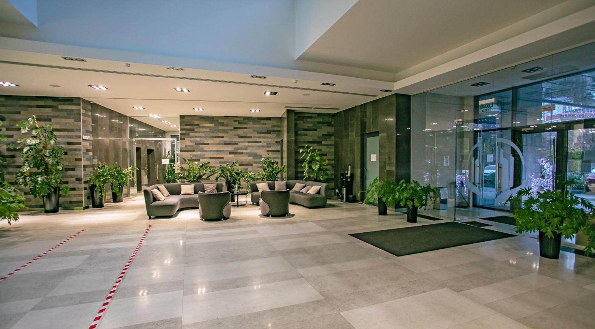 Petrovdom Apartments 3-143 In Rc Central Park, 7 John Mccain Street Kiew Exterior foto